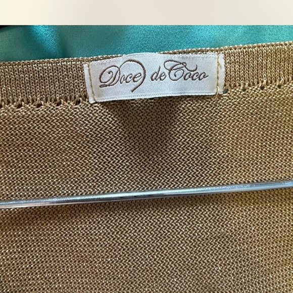 Doce De Coco Excellent condition blouse from Brazil in a beautiful gold color. - Picture 5 of 7
